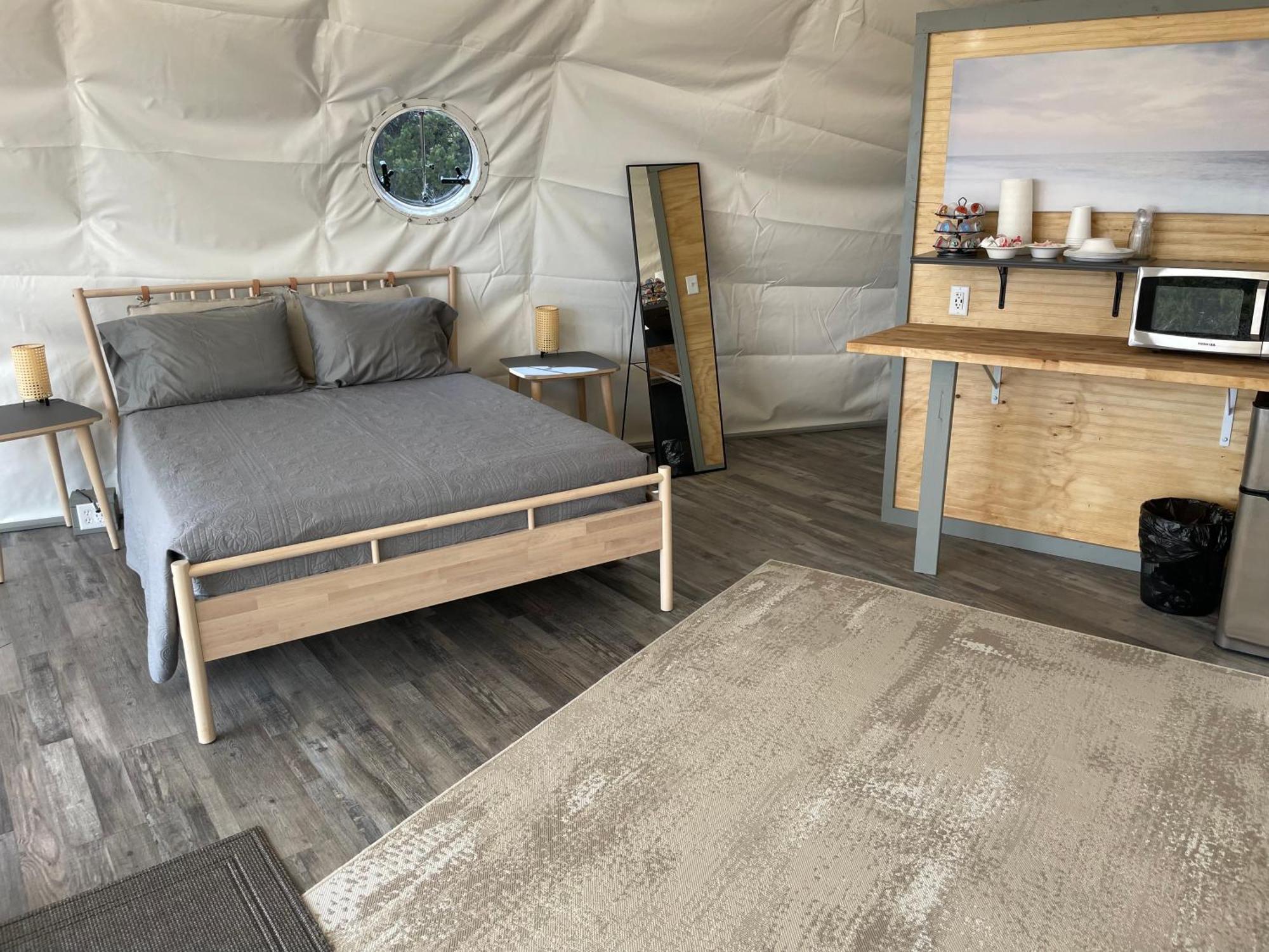 Canyon Rim Domes - A Luxury Glamping Experience!! Monticello Zewnętrze zdjęcie